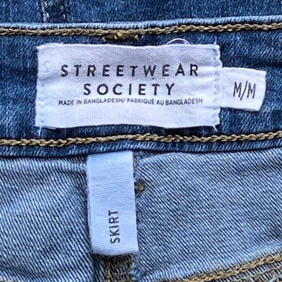 STREETWEAR SOCIETY Frayed Edge Denim Blue Jean Mini Skirt ~ Women's Size MEDIUM - Picture 3 of 3